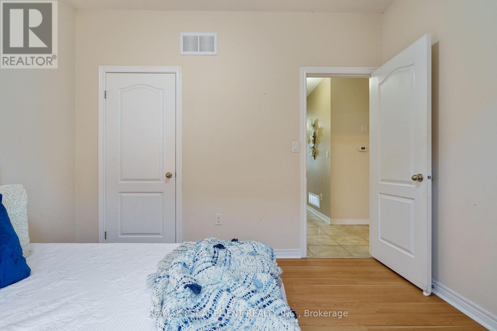 25 Sidare Court, Grimsby, Ontario L3M 4E8 - Photo 30 - X12521382