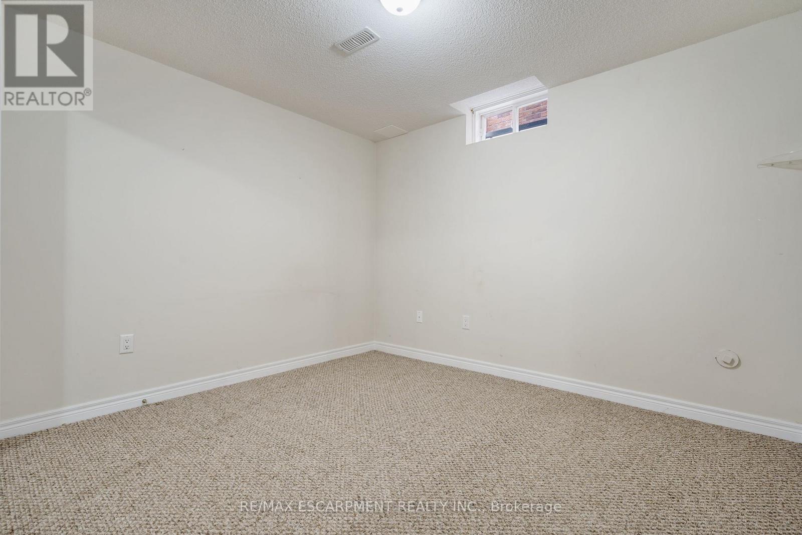 25 Sidare Court, Grimsby, Ontario L3M 4E8 - Photo 40 - X12521382