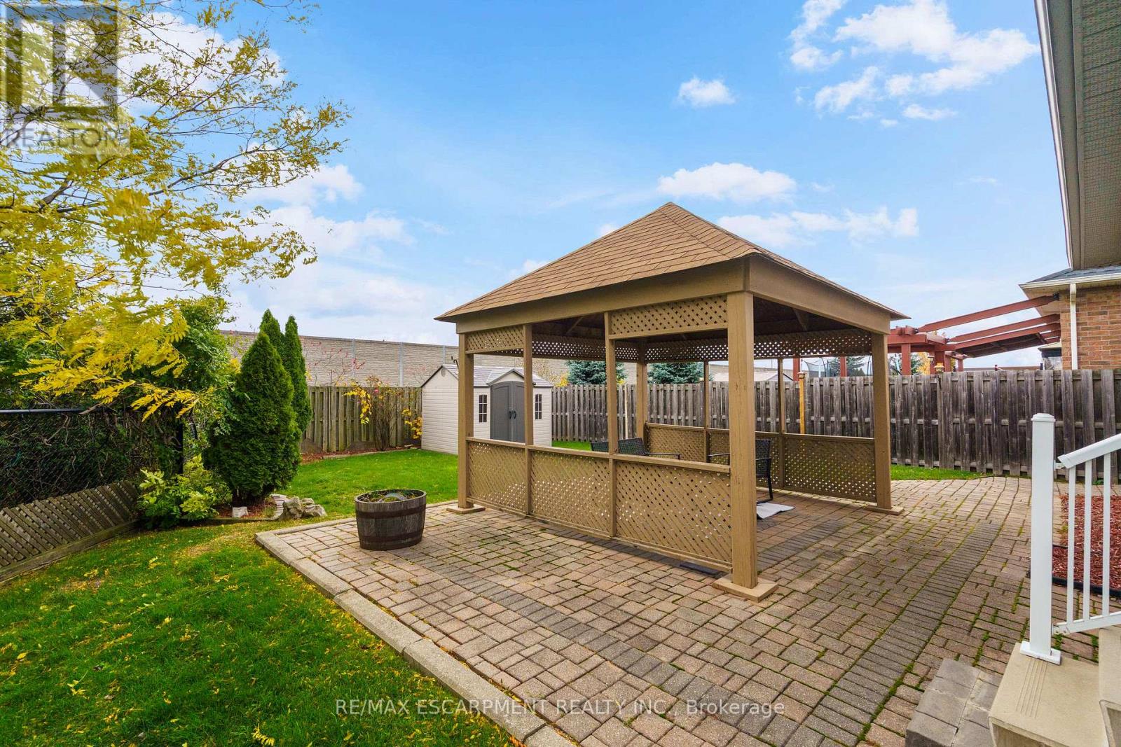 25 Sidare Court, Grimsby, Ontario L3M 4E8 - Photo 46 - X12521382