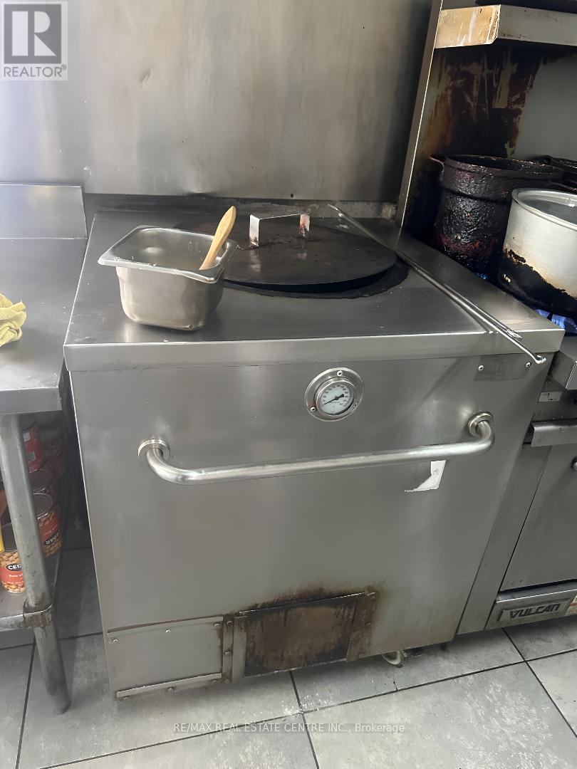 126 St. Paul Street, St. Catharines, Ontario  L2R 3M2 - Photo 16 - X12521384