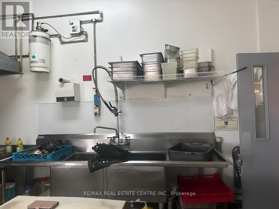 126 St. Paul Street, St. Catharines, Ontario  L2R 3M2 - Photo 21 - X12521384