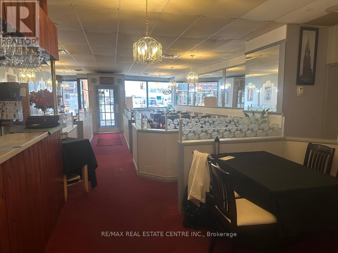 126 St. Paul Street, St. Catharines, Ontario  L2R 3M2 - Photo 4 - X12521384