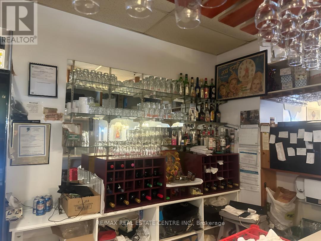 126 St. Paul Street, St. Catharines, Ontario  L2R 3M2 - Photo 7 - X12521384