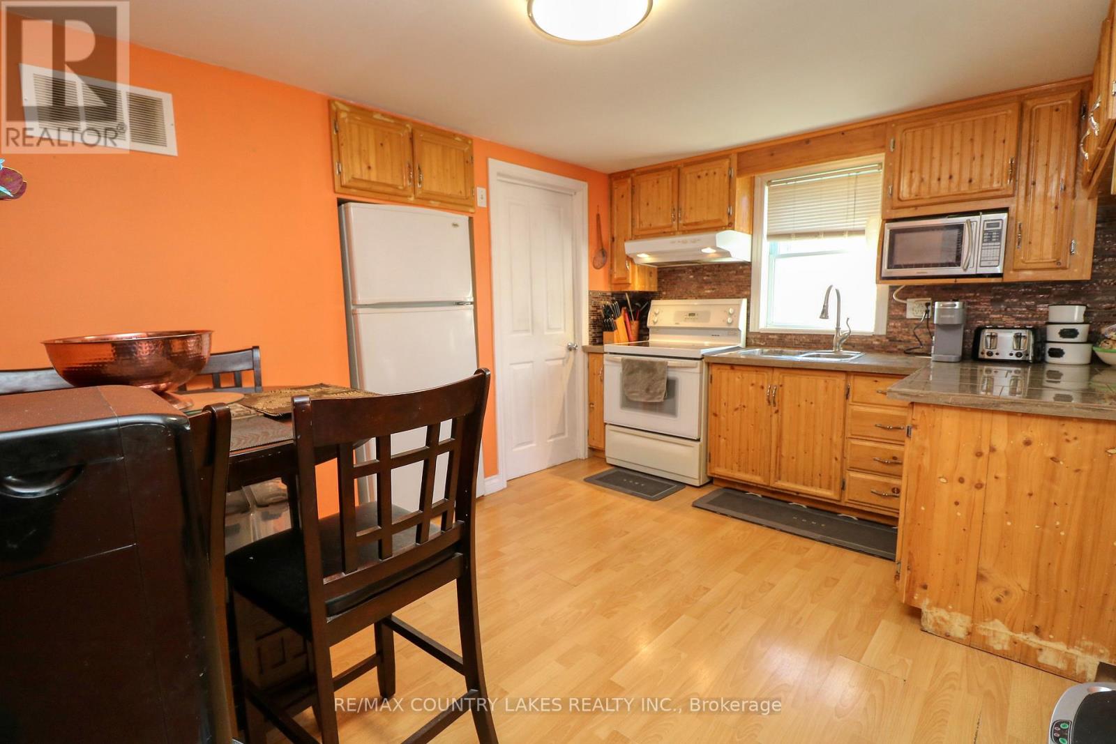 41 Antiquary Road, Kawartha Lakes, Ontario  K0M 2B0 - Photo 6 - X12521418