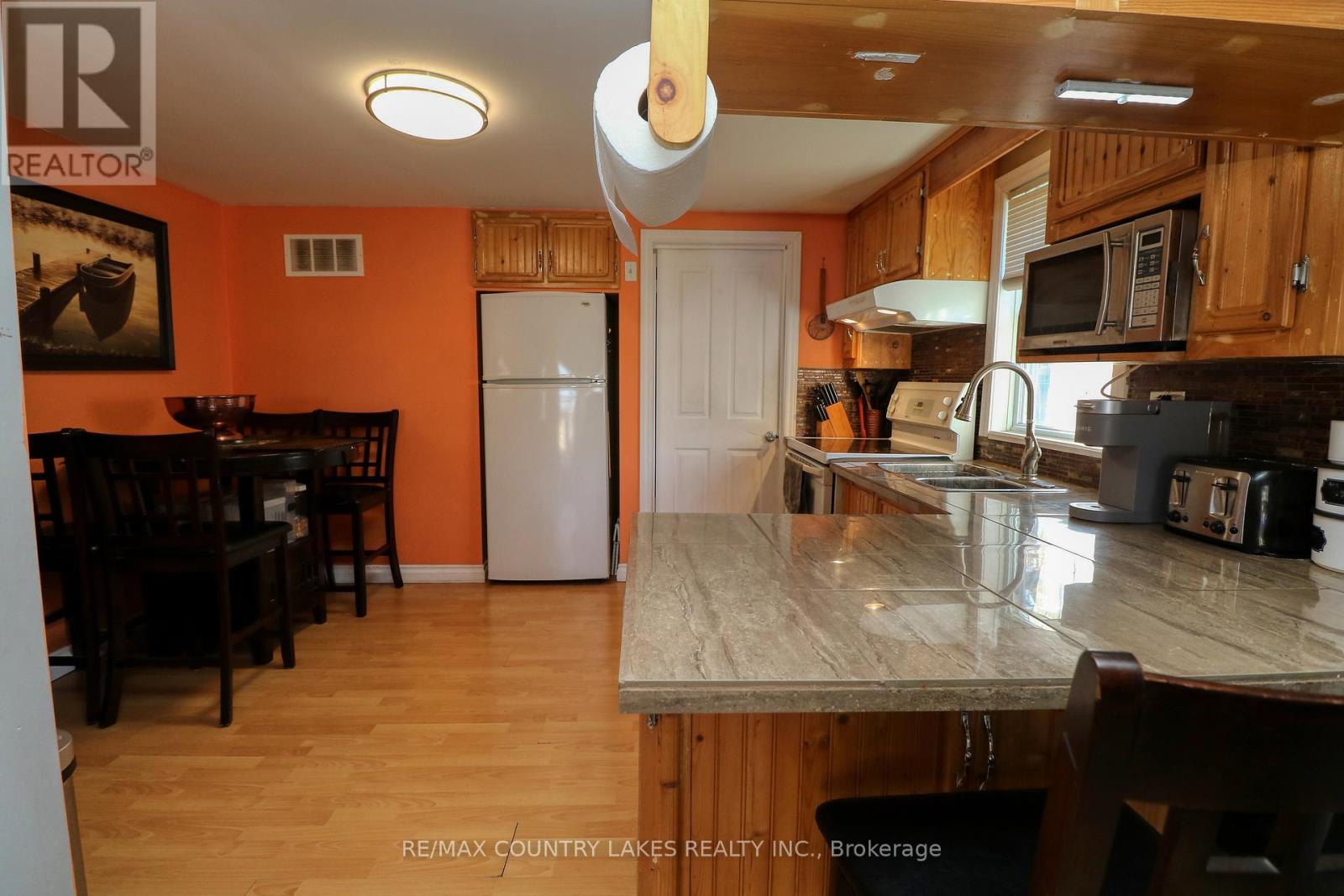 41 Antiquary Road, Kawartha Lakes, Ontario  K0M 2B0 - Photo 8 - X12521418