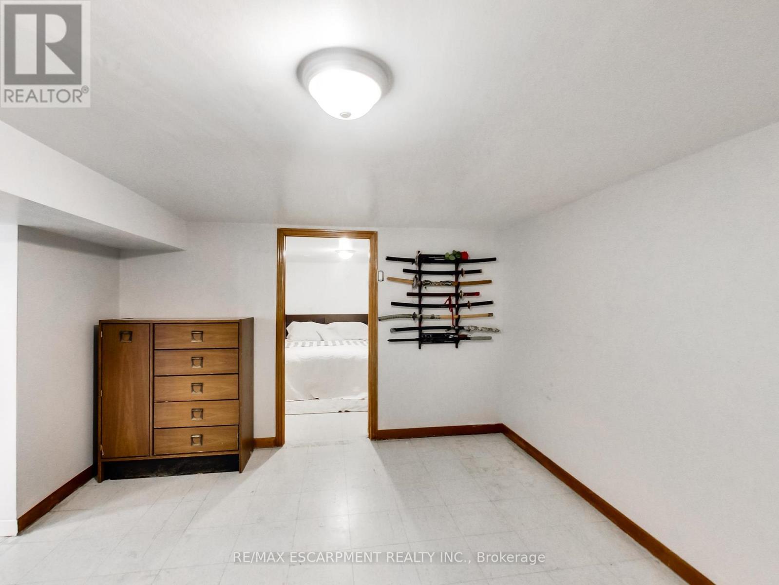 18 Pavarotti Court, Hamilton (Gershome), Ontario  L8G 4P8 - Photo 43 - X12521462