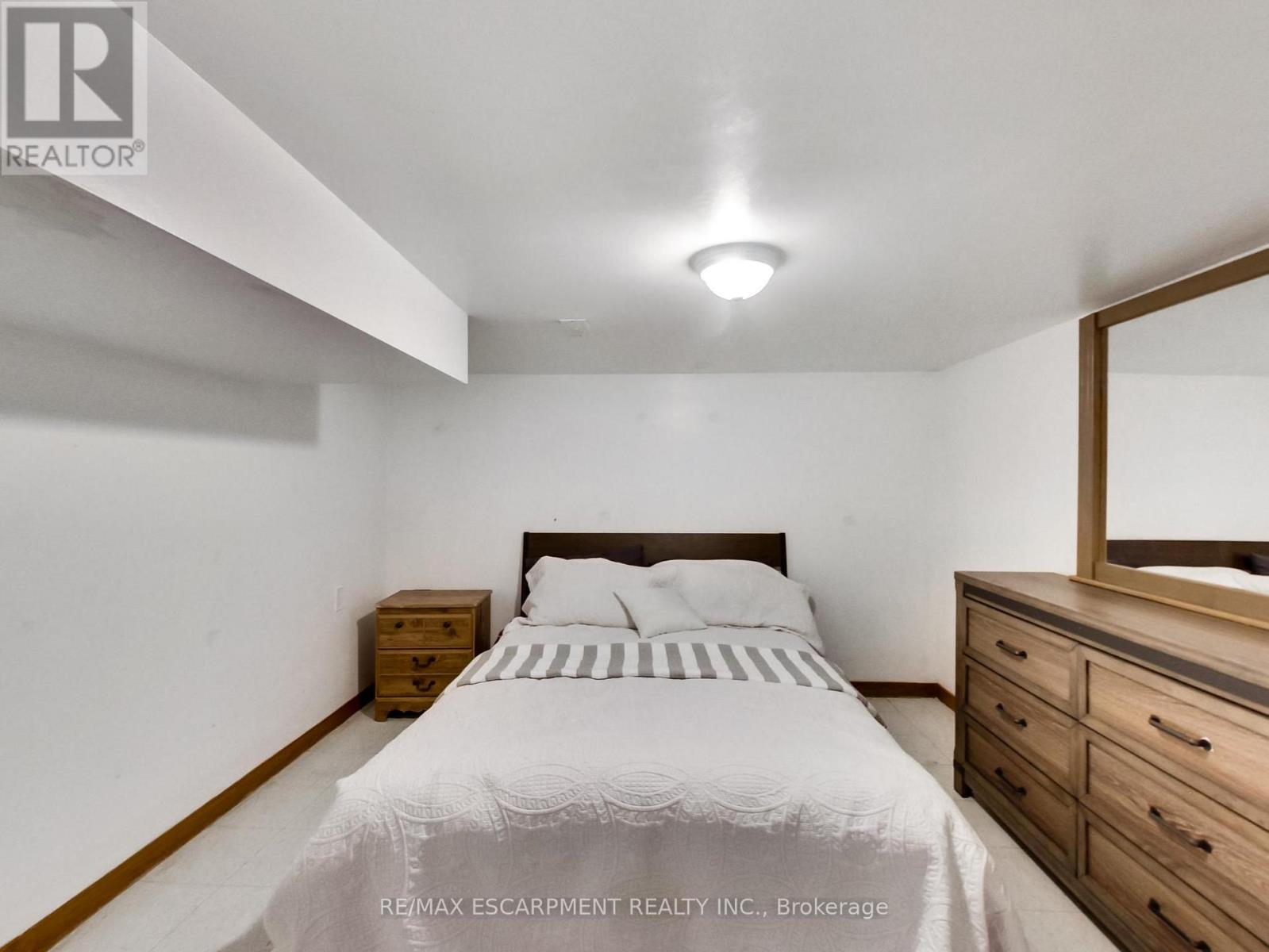 18 Pavarotti Court, Hamilton (Gershome), Ontario  L8G 4P8 - Photo 44 - X12521462