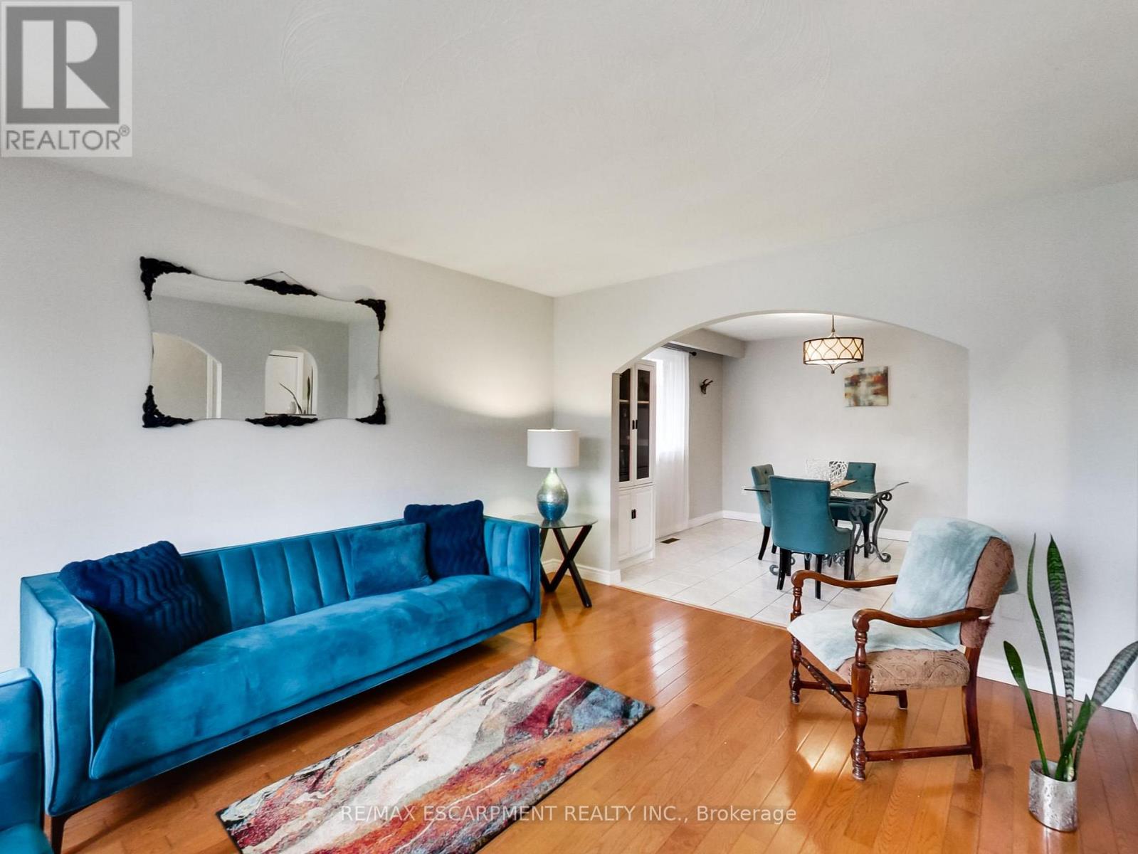 18 Pavarotti Court, Hamilton (Gershome), Ontario  L8G 4P8 - Photo 8 - X12521462