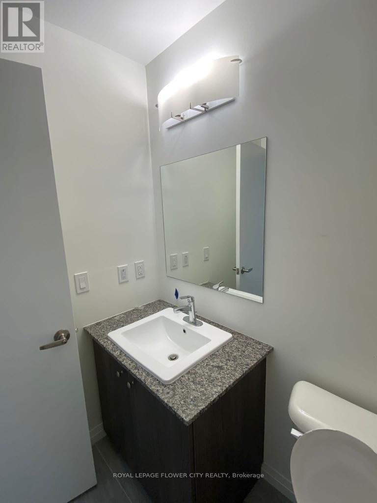 402 - 108 Garment Street, Kitchener, Ontario  N2G 2B3 - Photo 8 - X12521550