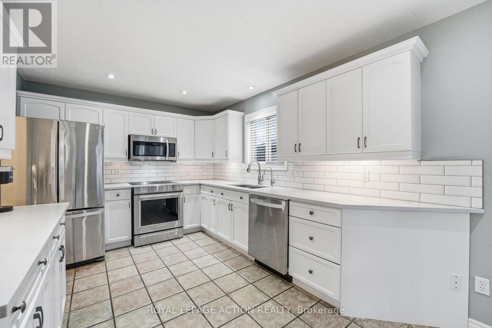 209 Dundas Street W, Brant, Ontario  N3L 4H3 - Photo 10 - X12521566