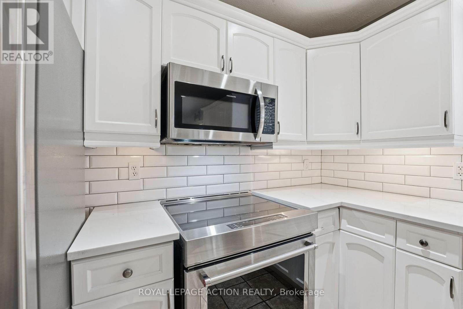 209 Dundas Street W, Brant, Ontario  N3L 4H3 - Photo 12 - X12521566