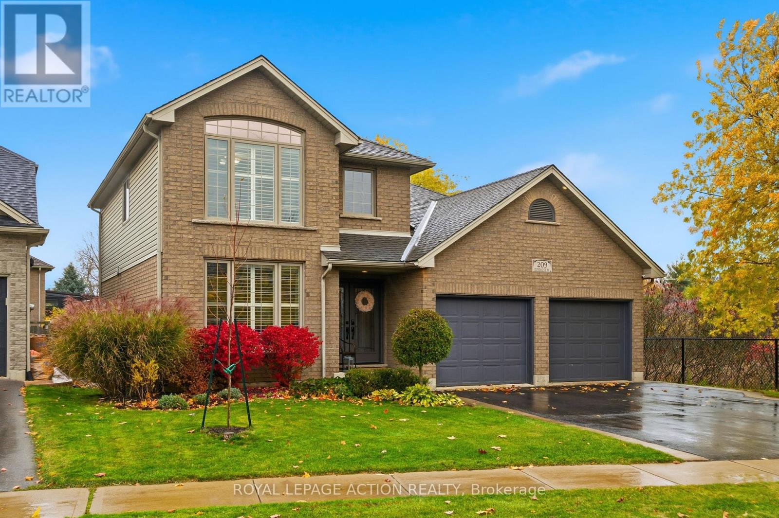 209 Dundas Street W, Brant, Ontario  N3L 4H3 - Photo 2 - X12521566