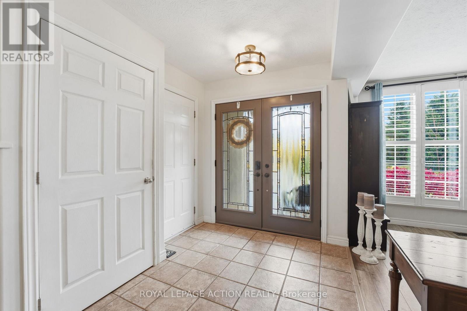 209 Dundas Street W, Brant, Ontario  N3L 4H3 - Photo 4 - X12521566