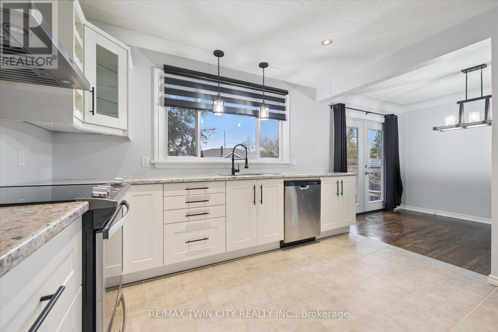 944 Concession Drive, Cambridge, Ontario  N3H 4L6 - Photo 13 - X12521620