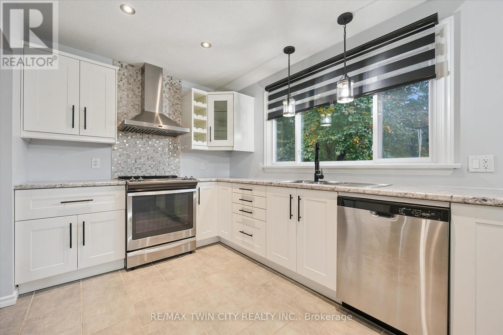 944 Concession Drive, Cambridge, Ontario  N3H 4L6 - Photo 16 - X12521620