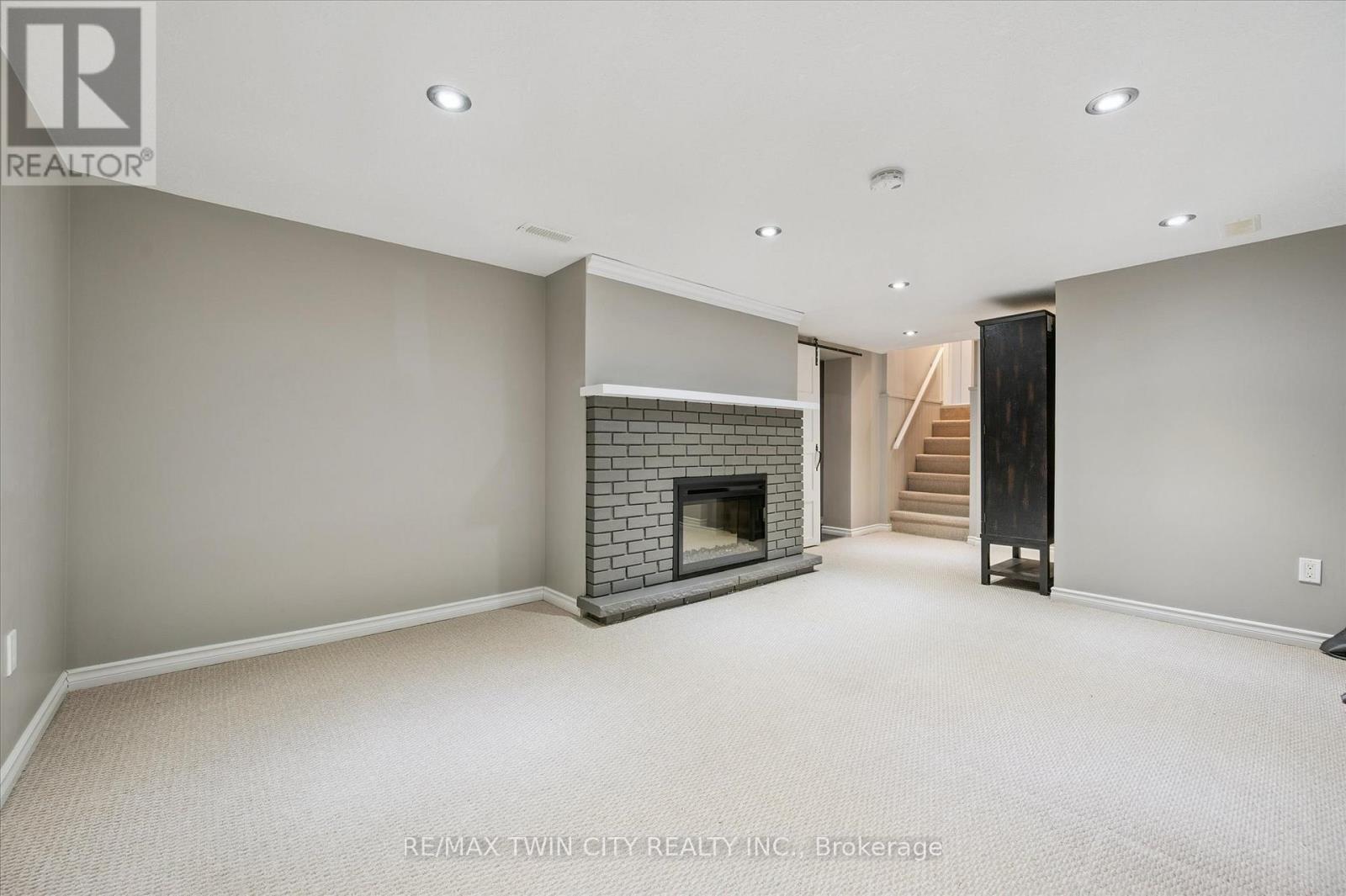 944 Concession Drive, Cambridge, Ontario  N3H 4L6 - Photo 26 - X12521620