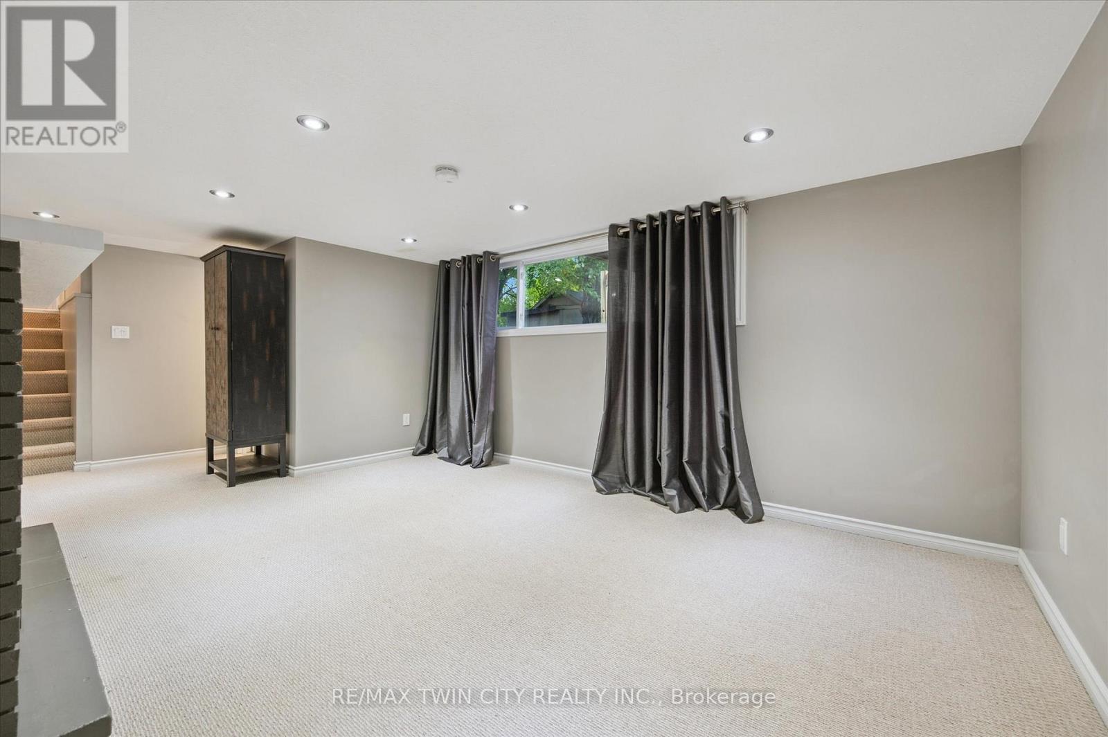 944 Concession Drive, Cambridge, Ontario  N3H 4L6 - Photo 27 - X12521620