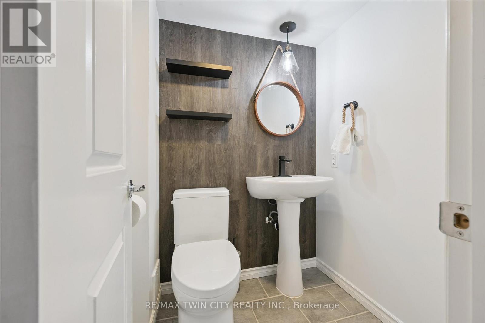 944 Concession Drive, Cambridge, Ontario  N3H 4L6 - Photo 32 - X12521620