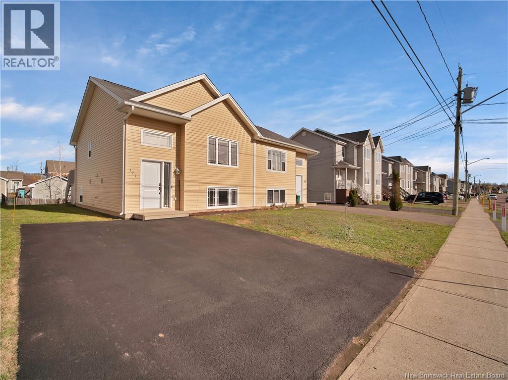 127 Coriander Street, Moncton, New Brunswick  E1G 0R9 - Photo 2 - NB129810