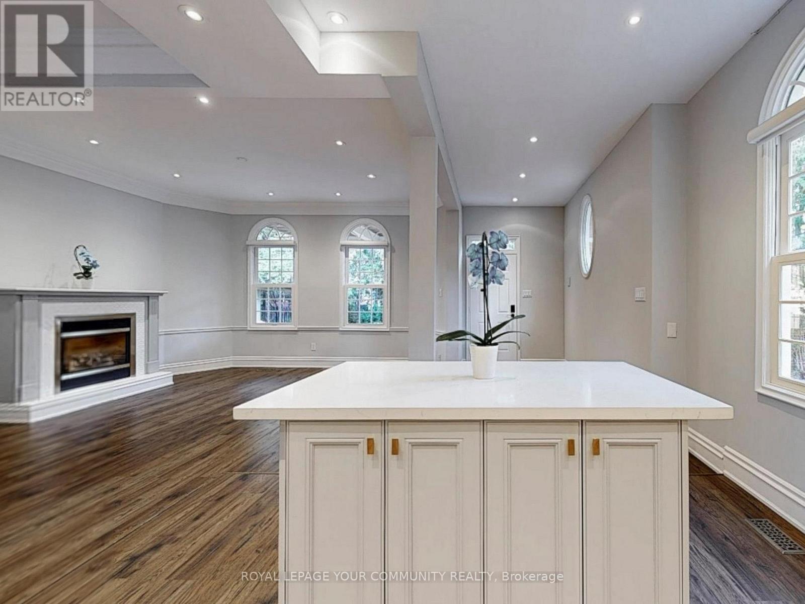 68 Regent Street, Richmond Hill, Ontario  L4C 9C5 - Photo 12 - N12521306