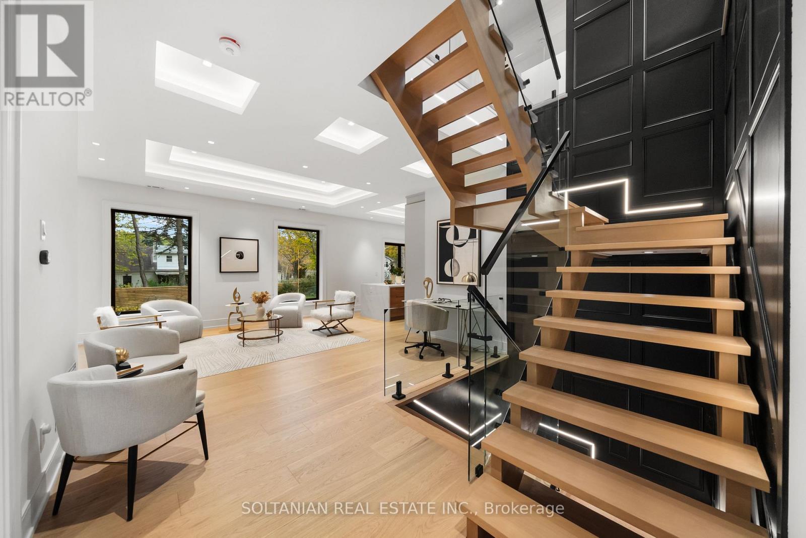 98 Babcombe Drive, Markham, Ontario  L3T 1N1 - Photo 17 - N12521506