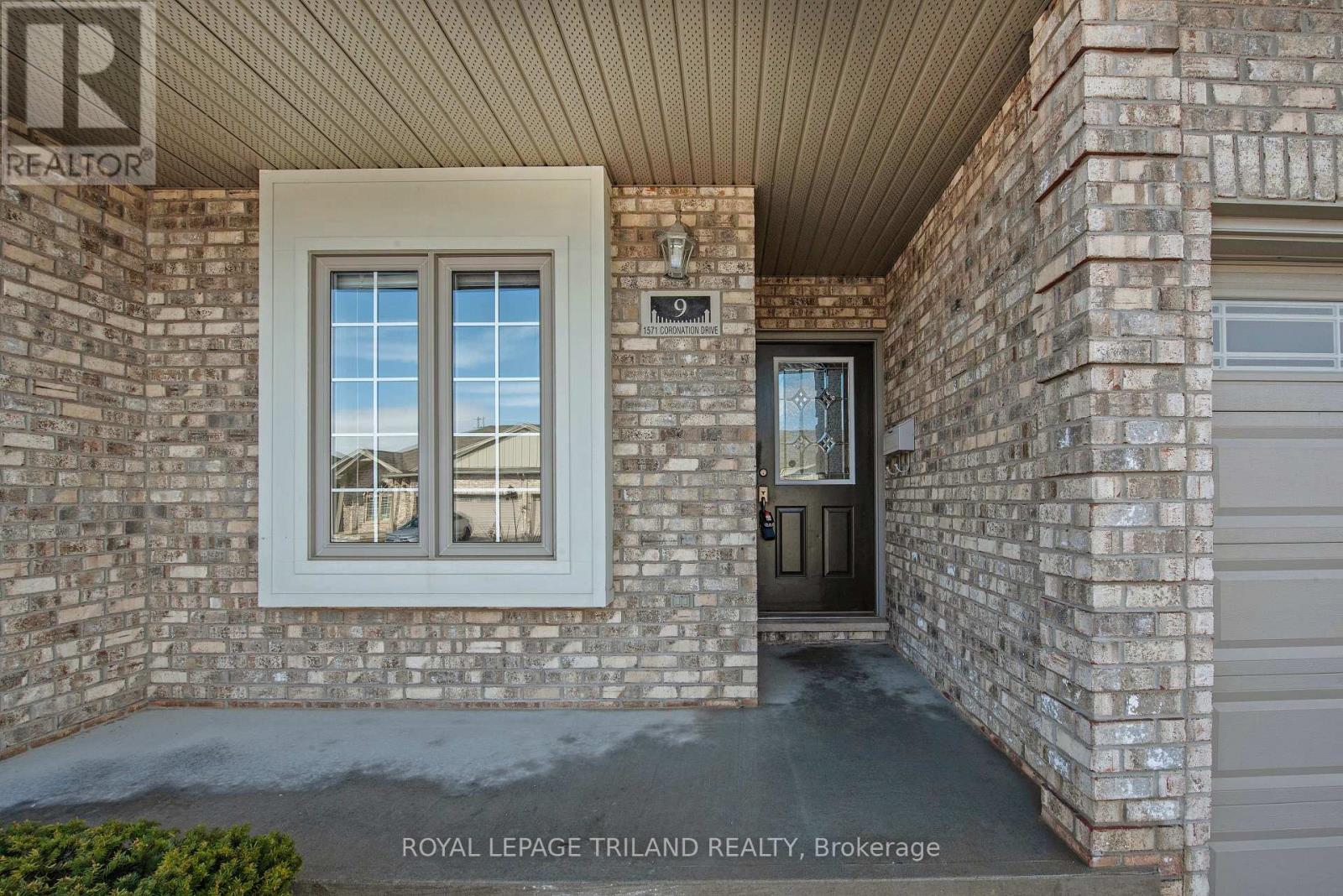 9 - 1571 Coronation Drive, London North, Ontario  N6G 5N9 - Photo 3 - X12291105