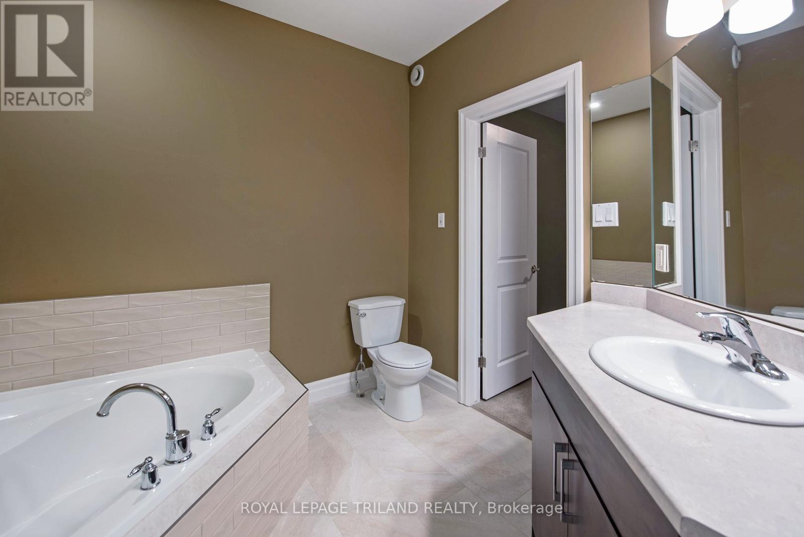 9 - 1571 Coronation Drive, London North, Ontario  N6G 5N9 - Photo 26 - X12291105