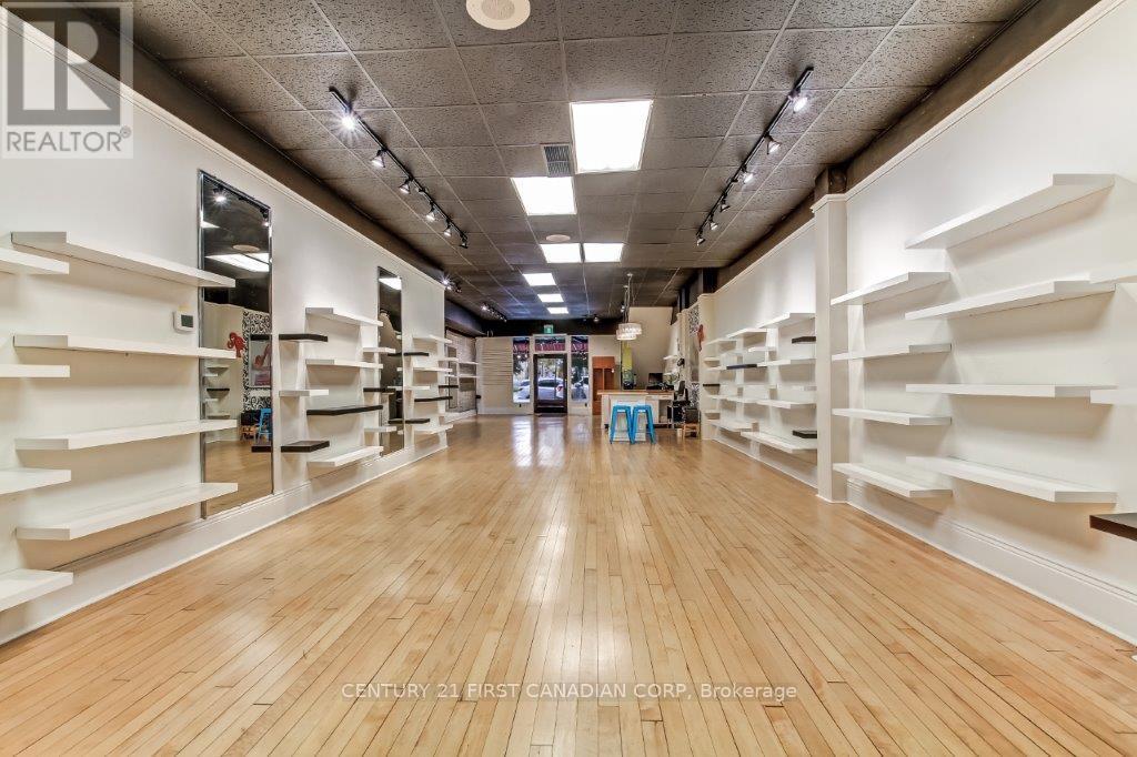 429 Talbot Street, St. Thomas, Ontario  N5P 1C1 - Photo 13 - X12466365