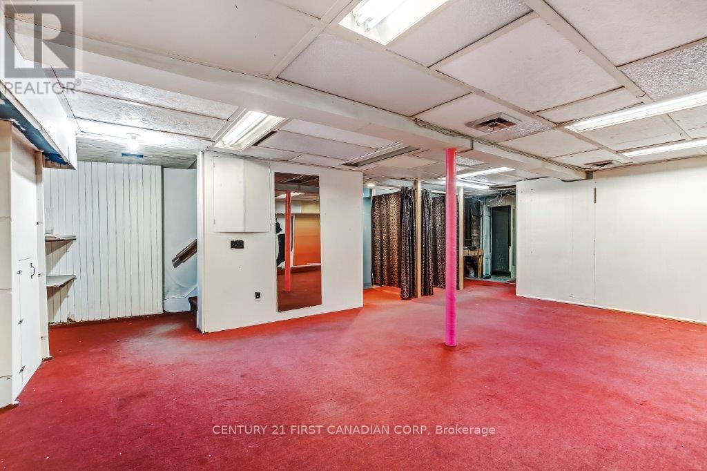 429 Talbot Street, St. Thomas, Ontario  N5P 1C1 - Photo 14 - X12466365