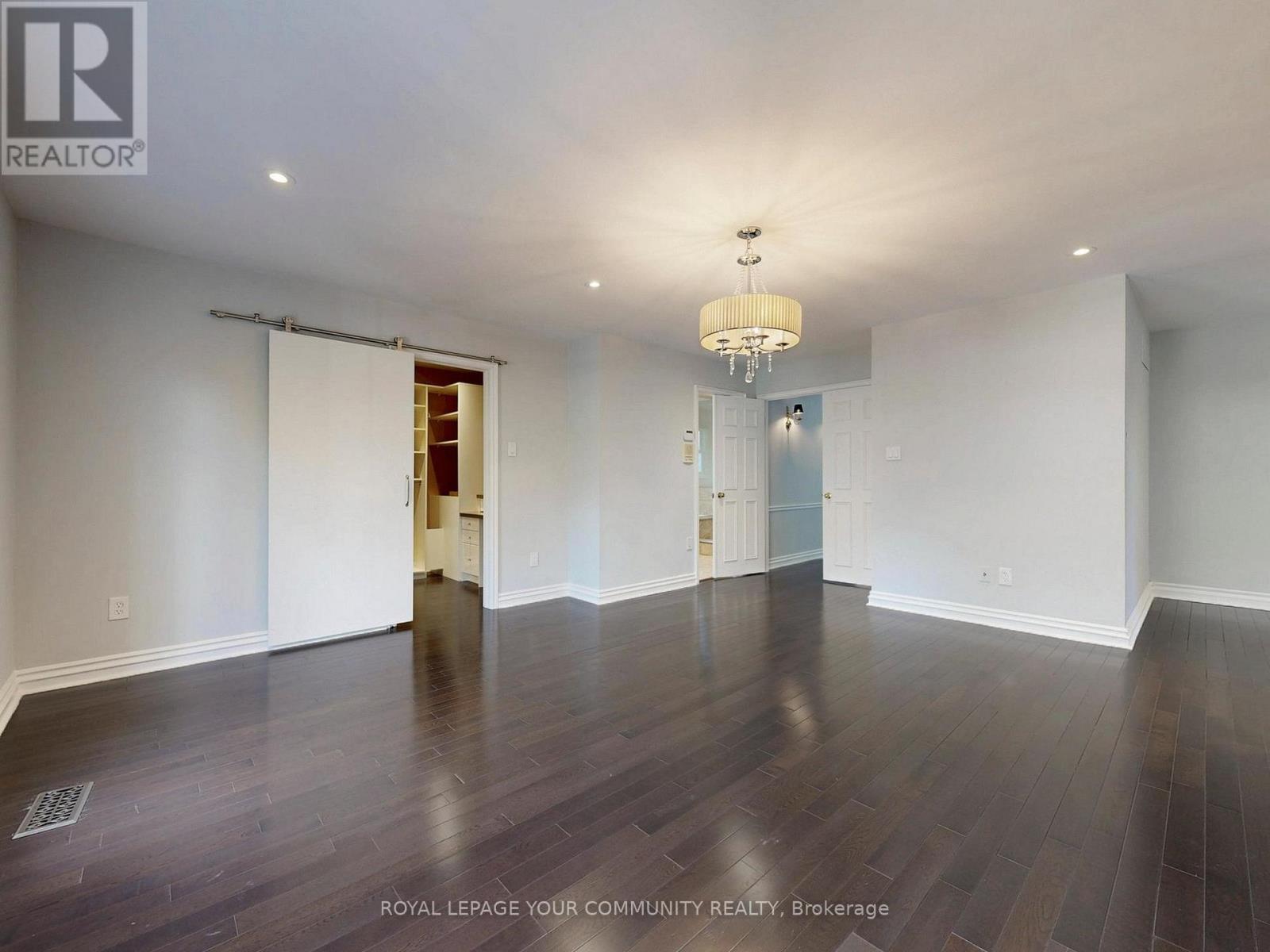 68 Regent Street, Richmond Hill, Ontario  L4C 9C5 - Photo 19 - N12521306