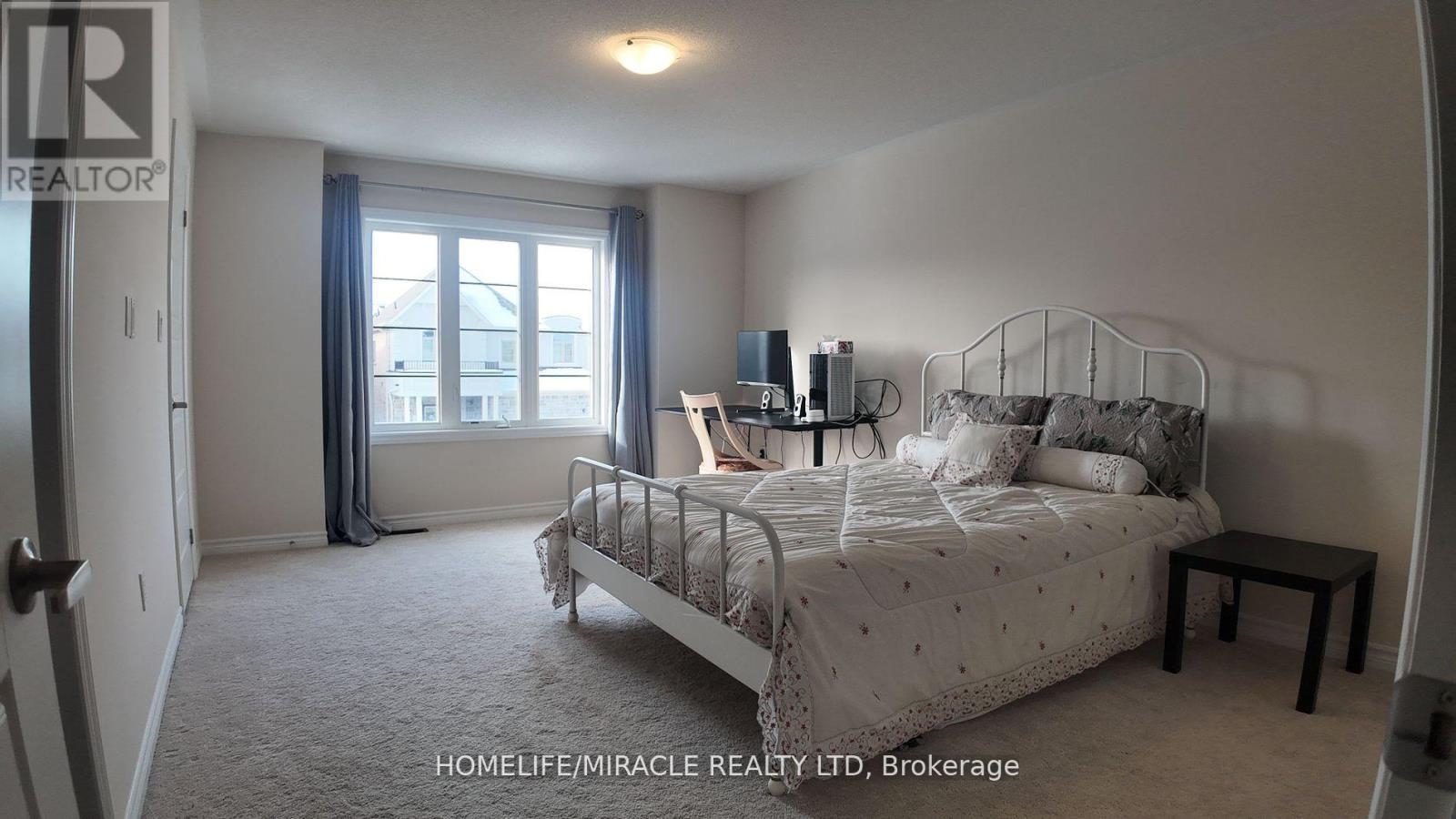 359 Danny Wheeler Boulevard, Georgina, Ontario  L4P 0K2 - Photo 10 - N12518612