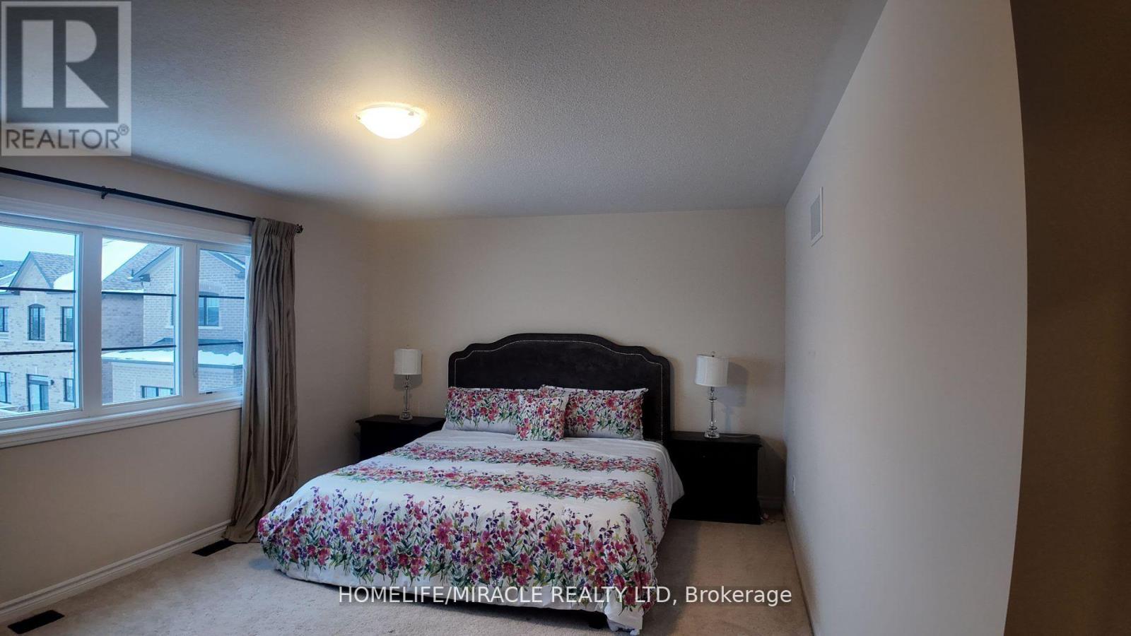 359 Danny Wheeler Boulevard, Georgina, Ontario  L4P 0K2 - Photo 12 - N12518612