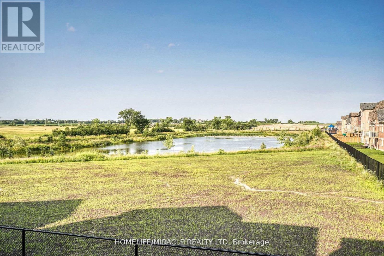 359 Danny Wheeler Boulevard, Georgina, Ontario  L4P 0K2 - Photo 16 - N12518612