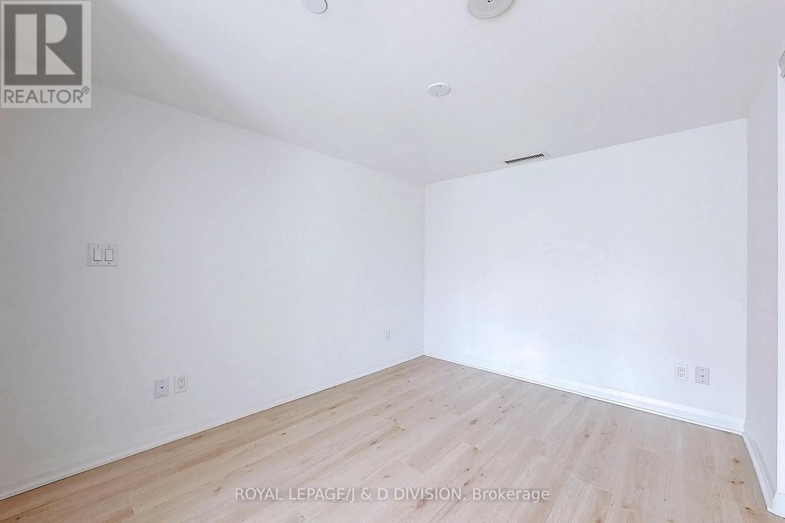 311 - 99 Foxbar Road, Toronto, Ontario  M4V 0B2 - Photo 11 - C12521716