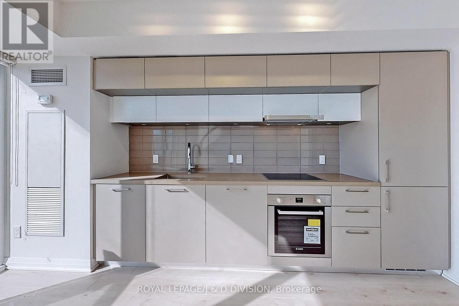 311 - 99 Foxbar Road, Toronto, Ontario  M4V 0B2 - Photo 6 - C12521716