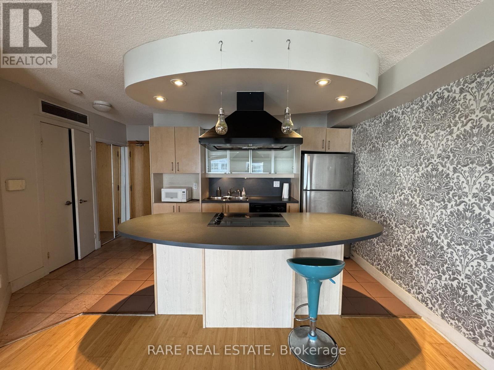 807 - 550 QUEENS QUAY W, Toronto, Ontario