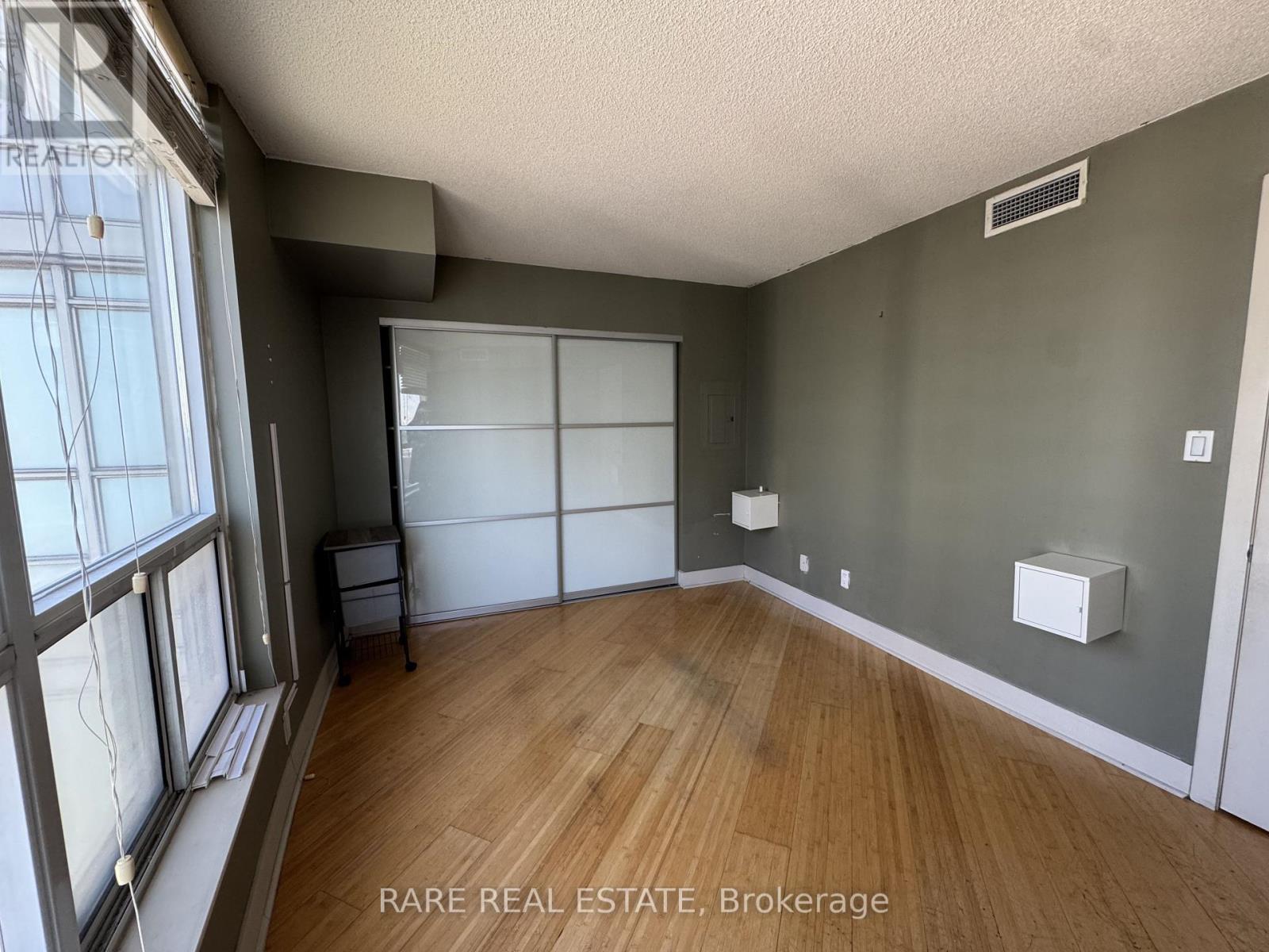 807 - 550 Queens Quay W, Toronto, Ontario  M5V 3M8 - Photo 6 - C12521744