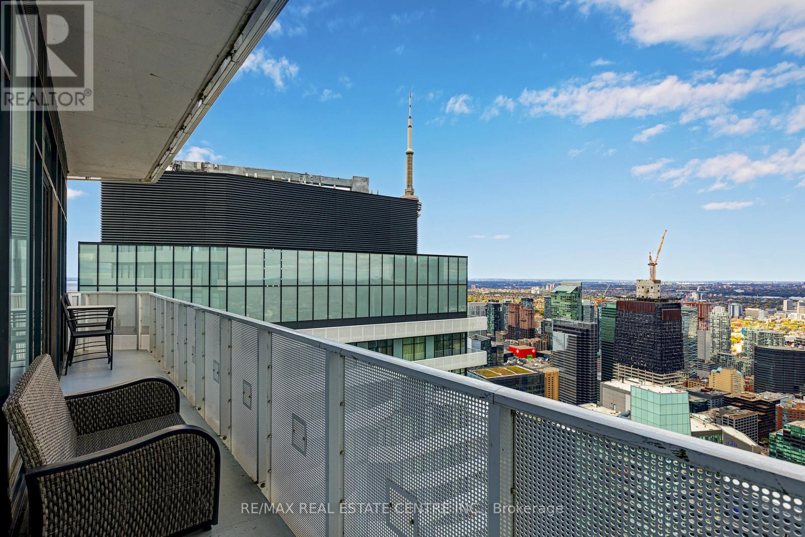 Sph 201 - 88 Harbour Street, Toronto, Ontario  M5J 2T5 - Photo 5 - C12521754