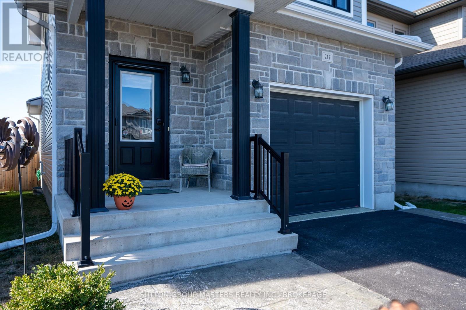 217 Holden Street, Kingston, Ontario  K7P 0L1 - Photo 2 - X12522026