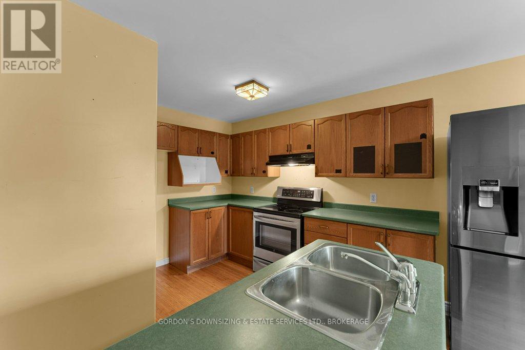 464 Freeman Crescent, Kingston (Kingston East (Incl Barret Crt)), Ontario  K7K 7C8 - Photo 13 - X12522034