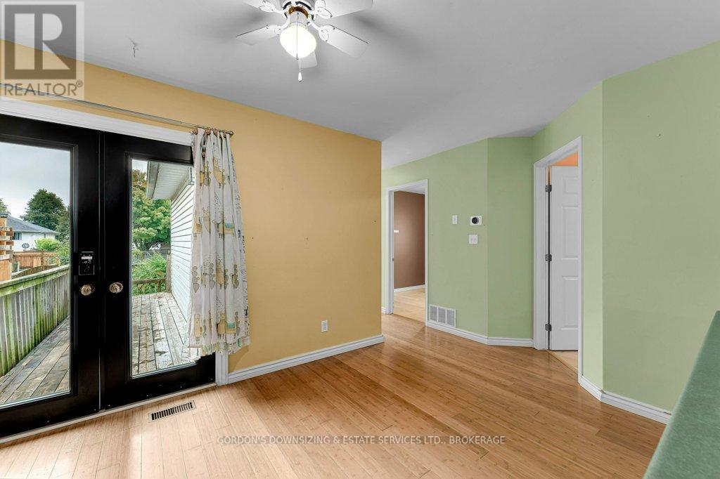 464 Freeman Crescent, Kingston (Kingston East (Incl Barret Crt)), Ontario  K7K 7C8 - Photo 14 - X12522034