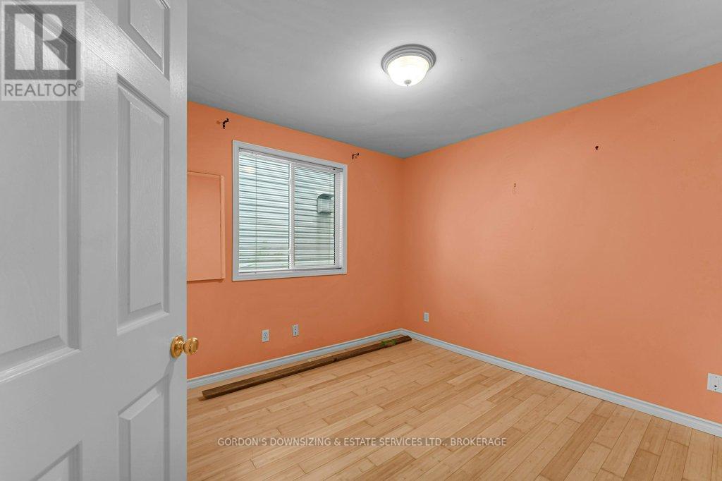 464 Freeman Crescent, Kingston (Kingston East (Incl Barret Crt)), Ontario  K7K 7C8 - Photo 16 - X12522034