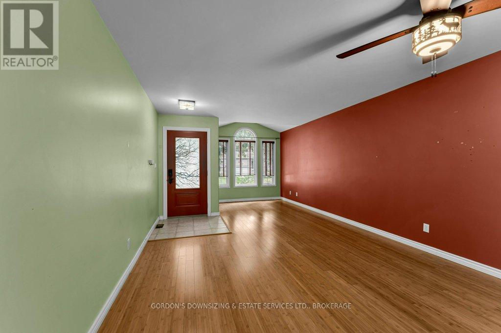 464 Freeman Crescent, Kingston (Kingston East (Incl Barret Crt)), Ontario  K7K 7C8 - Photo 5 - X12522034