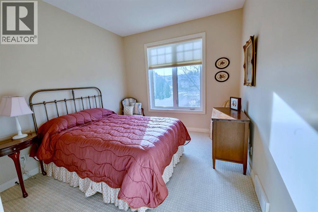 15 Chinook Heights S, Lethbridge, Alberta  T1K 6T6 - Photo 17 - A2268796