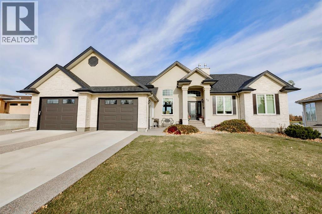 15 Chinook Heights S, Lethbridge, Alberta  T1K 6T6 - Photo 1 - A2268796