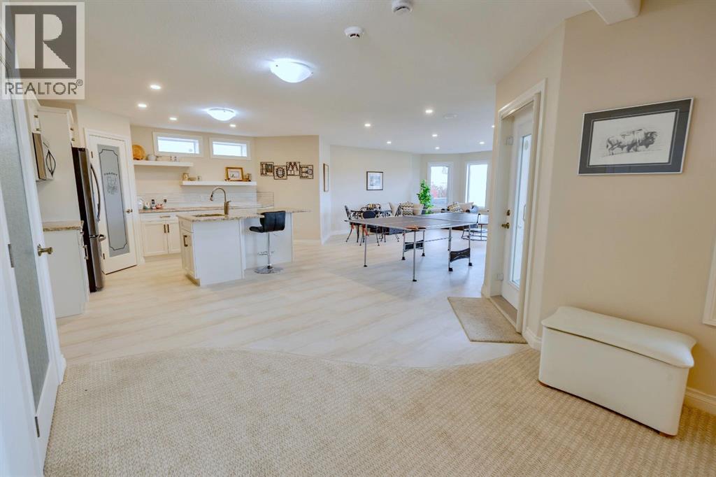 15 Chinook Heights S, Lethbridge, Alberta  T1K 6T6 - Photo 28 - A2268796