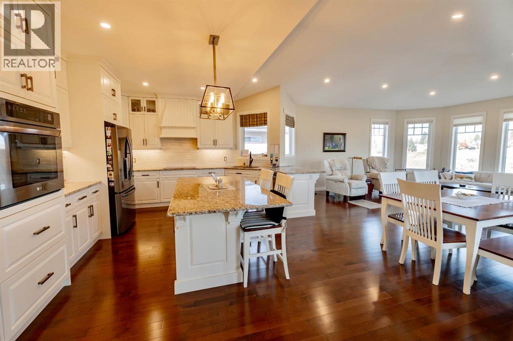 15 Chinook Heights S, Lethbridge, Alberta  T1K 6T6 - Photo 8 - A2268796