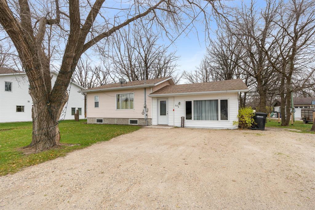 172 52 Highway, Mitchell, Manitoba  R5G 1H3 - Photo 1 - 202528066