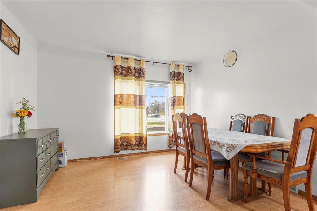 172 52 Highway, Mitchell, Manitoba  R5G 1H3 - Photo 11 - 202528066