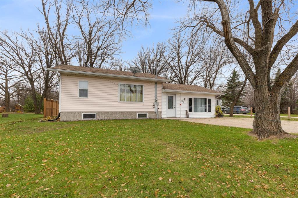 172 52 Highway, Mitchell, Manitoba  R5G 1H3 - Photo 2 - 202528066
